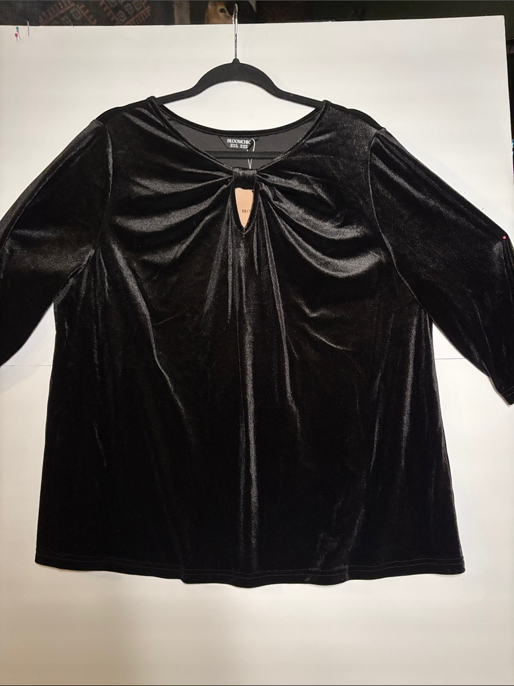 BloomChic Black Velvet Keyhole Long Sleeve Top